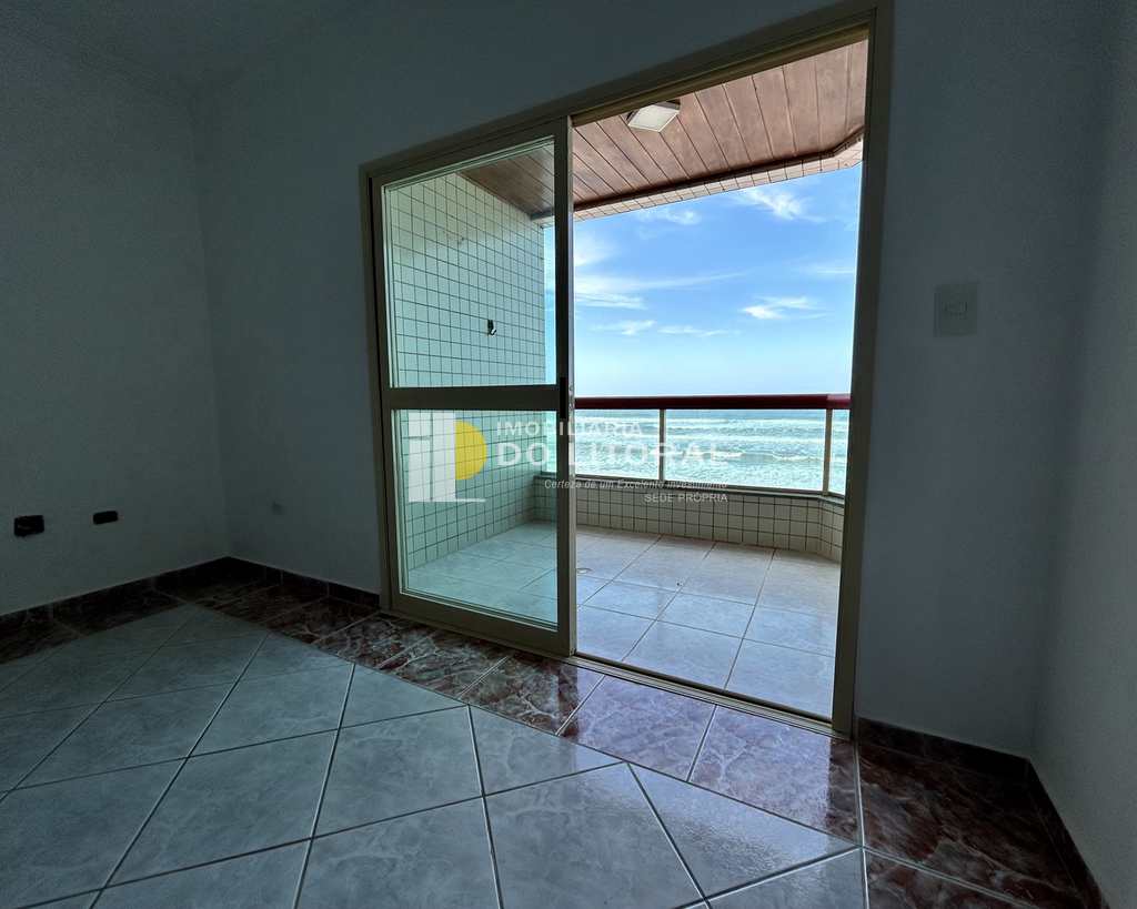 Apartamento em Mongaguá, no bairro Centro