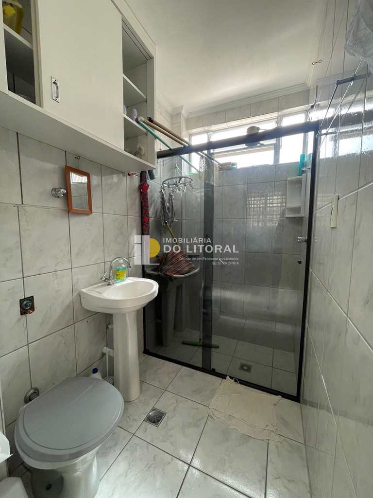 Apartamento em Mongaguá, no bairro Centro