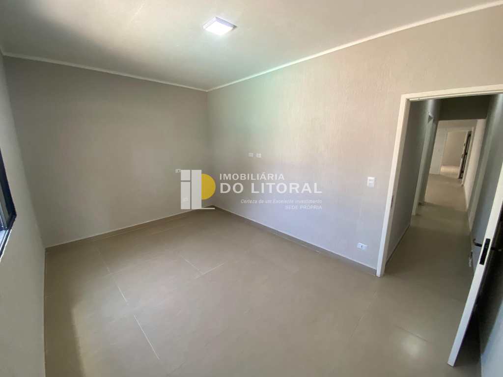 Casa em Mongaguá, no bairro Balneário Flórida Mirim