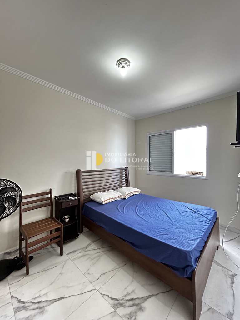 Apartamento em Mongaguá, no bairro Jardim Marina