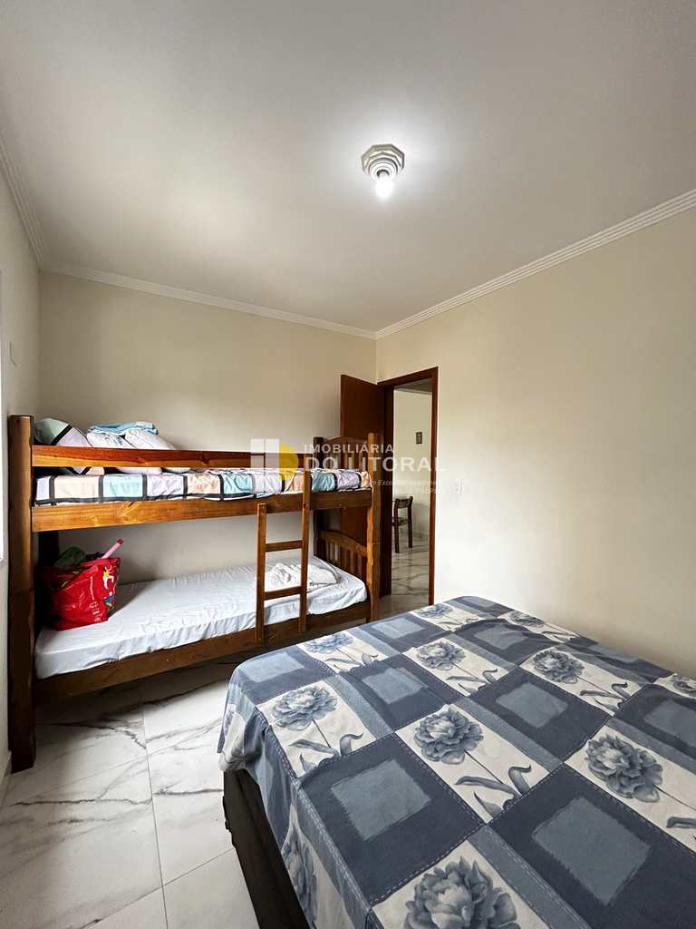 Apartamento em Mongaguá, no bairro Jardim Marina