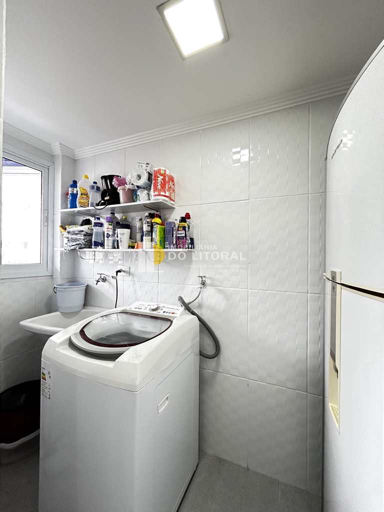 Apartamento em Mongaguá, no bairro Jardim Marina