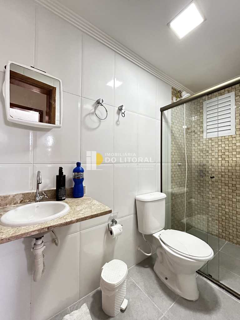 Apartamento em Mongaguá, no bairro Jardim Marina