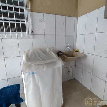 Casa em Praia Grande, bairro Maracanã