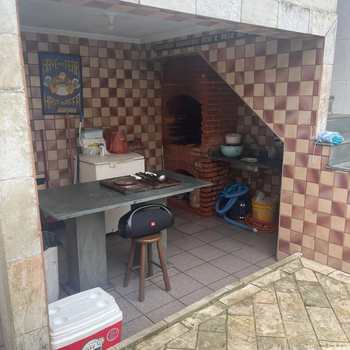 Casa em Praia Grande, bairro Maracanã