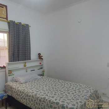 Casa em Praia Grande, bairro Canto do Forte