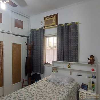 Casa em Praia Grande, bairro Canto do Forte