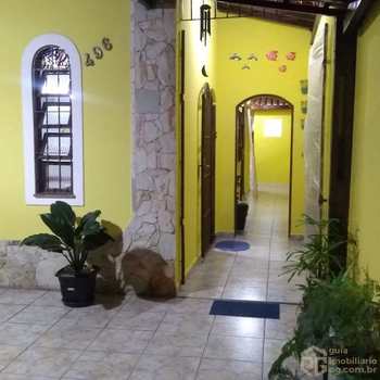 Casa em Praia Grande, bairro Caiçara