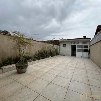 Casa em Praia Grande, bairro Real