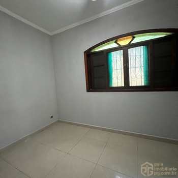 Casa em Praia Grande, bairro Guilhermina
