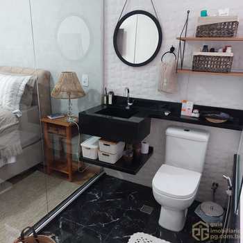 Apartamento em Praia Grande, bairro Guilhermina