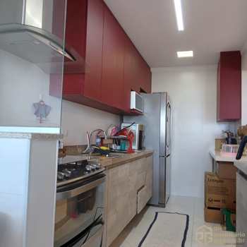 Apartamento em Praia Grande, bairro Tupi