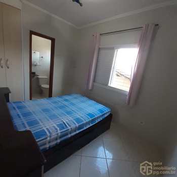 Sobrado em Praia Grande, bairro Aviação