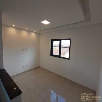 Casa de Condomínio em Praia Grande, bairro Guilhermina
