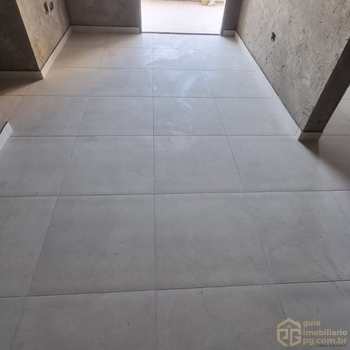 Apartamento em Praia Grande, bairro Tupi
