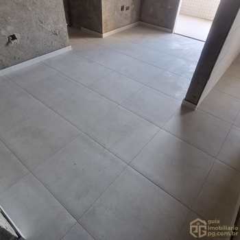 Apartamento em Praia Grande, bairro Tupi