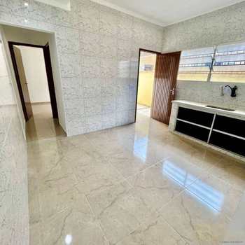 Casa em Praia Grande, bairro Solemar