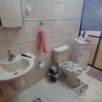 Casa em Praia Grande, bairro Caiçara