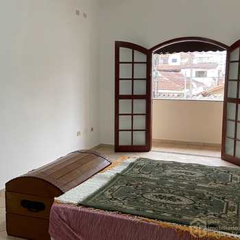 Casa em Praia Grande, bairro Tupi