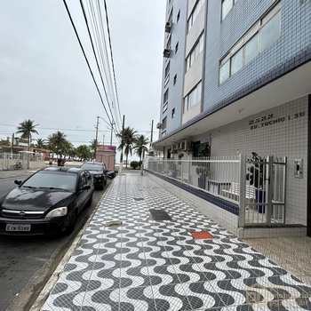 Apartamento em Praia Grande, bairro Canto do Forte