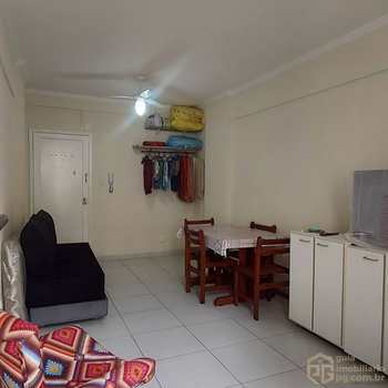 Kitnet em Praia Grande, bairro Guilhermina