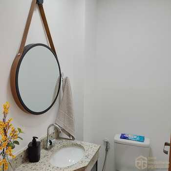 Apartamento em Praia Grande, bairro Guilhermina