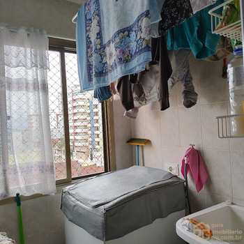 Apartamento em Praia Grande, bairro Caiçara