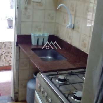 Kitnet em Praia Grande, bairro Ocian
