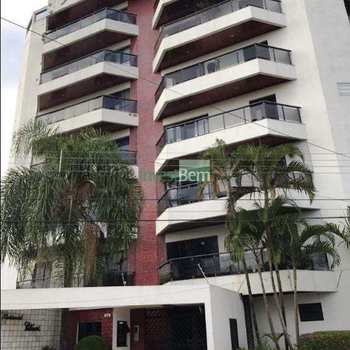 Apartamento em Valinhos, bairro Vila Clayton