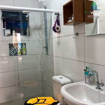 Sobrado em Praia Grande, bairro Maracanã