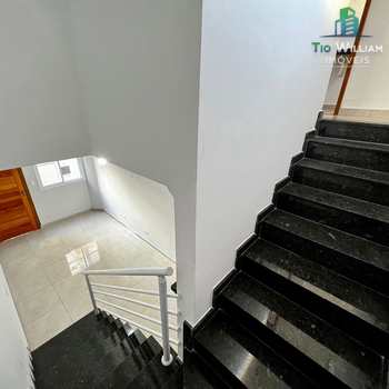 Sobrado em Praia Grande, bairro Aviação