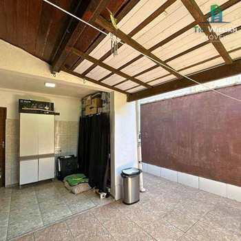 Sobrado em Praia Grande, bairro Canto do Forte