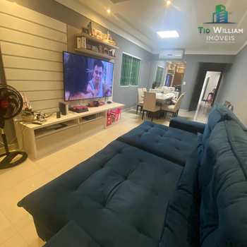 Sobrado em Praia Grande, bairro Guilhermina