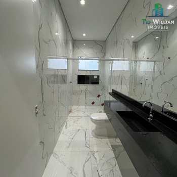 Sobrado em Bragança Paulista, bairro Residencial Vila Verde