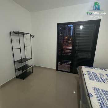 Sobrado em Praia Grande, bairro Tupi