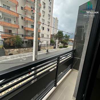 Sobrado em Praia Grande, bairro Tupi
