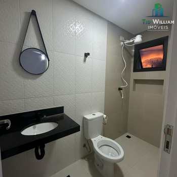 Sobrado em Praia Grande, bairro Tupi
