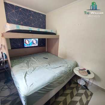 Apartamento em Praia Grande, bairro Guilhermina