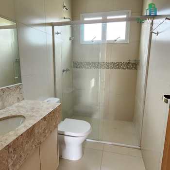 Sobrado de Condomínio em Bragança Paulista, bairro Condomínio Residencial Campos do Conde