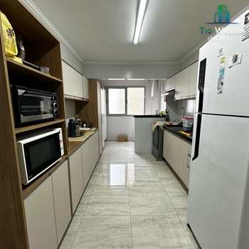 Apartamento em Praia Grande, bairro Guilhermina