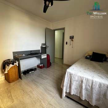 Apartamento em Praia Grande, bairro Guilhermina