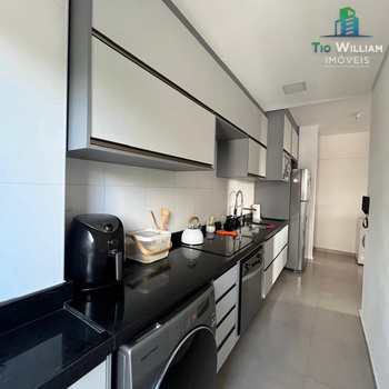 Apartamento em Praia Grande, bairro Canto do Forte
