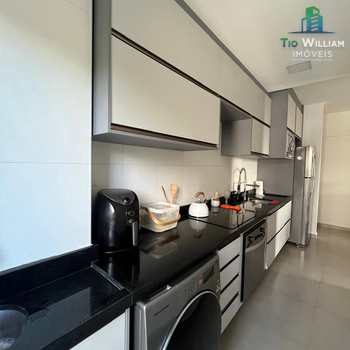 Apartamento em Praia Grande, bairro Canto do Forte