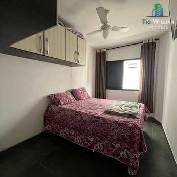 Apartamento em Praia Grande, bairro Boqueirão