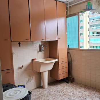 Apartamento em Praia Grande, bairro Canto do Forte