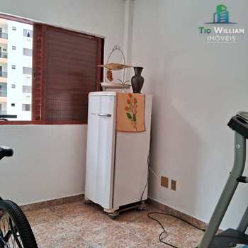 Apartamento em Praia Grande, bairro Canto do Forte