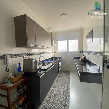 Apartamento em Praia Grande, bairro Canto do Forte