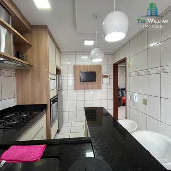 Apartamento em Praia Grande, bairro Guilhermina