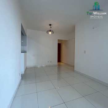 Apartamento em Praia Grande, bairro Boqueirão