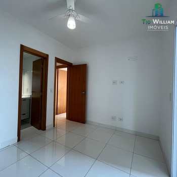 Apartamento em Praia Grande, bairro Boqueirão